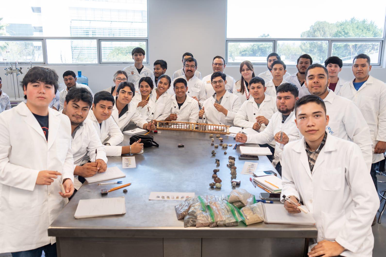Impulsa rector lazos con la comunidad de la FIC-UAT
