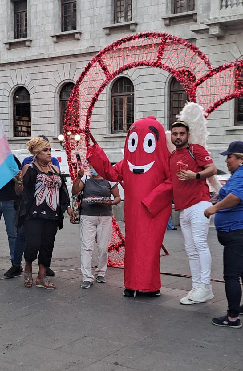 Celebran el Día del Condón y regalan 3 mil preservativos