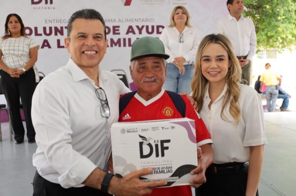 Entregan Lucy y Lalo 3 mil insumos alimentarios