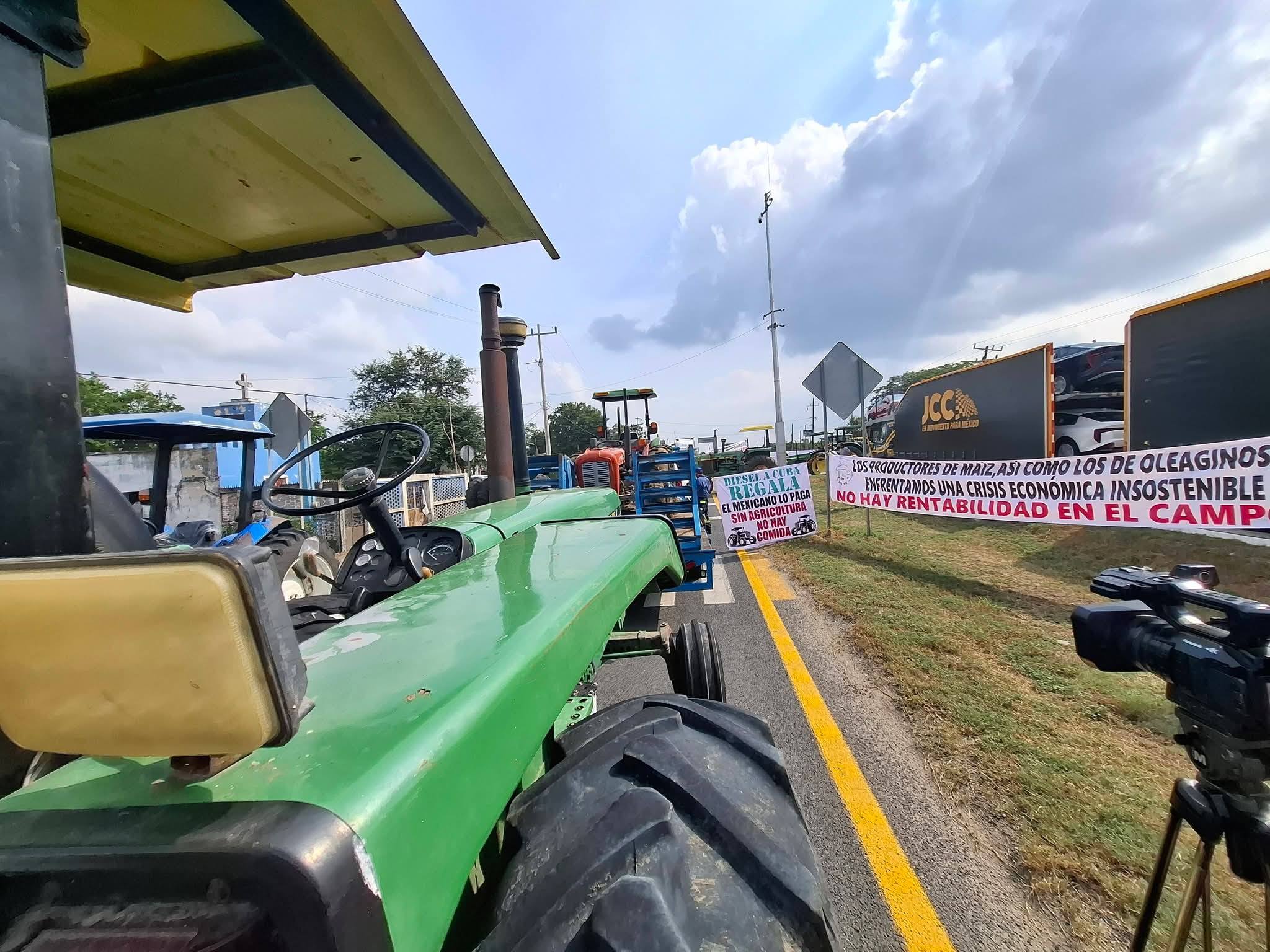 Dan tregua a turistas y abren carreteras en Tamaulipas