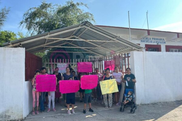 A semanas de graduarse, alumnos de sexto grado siguen sin maestro en primaria rural