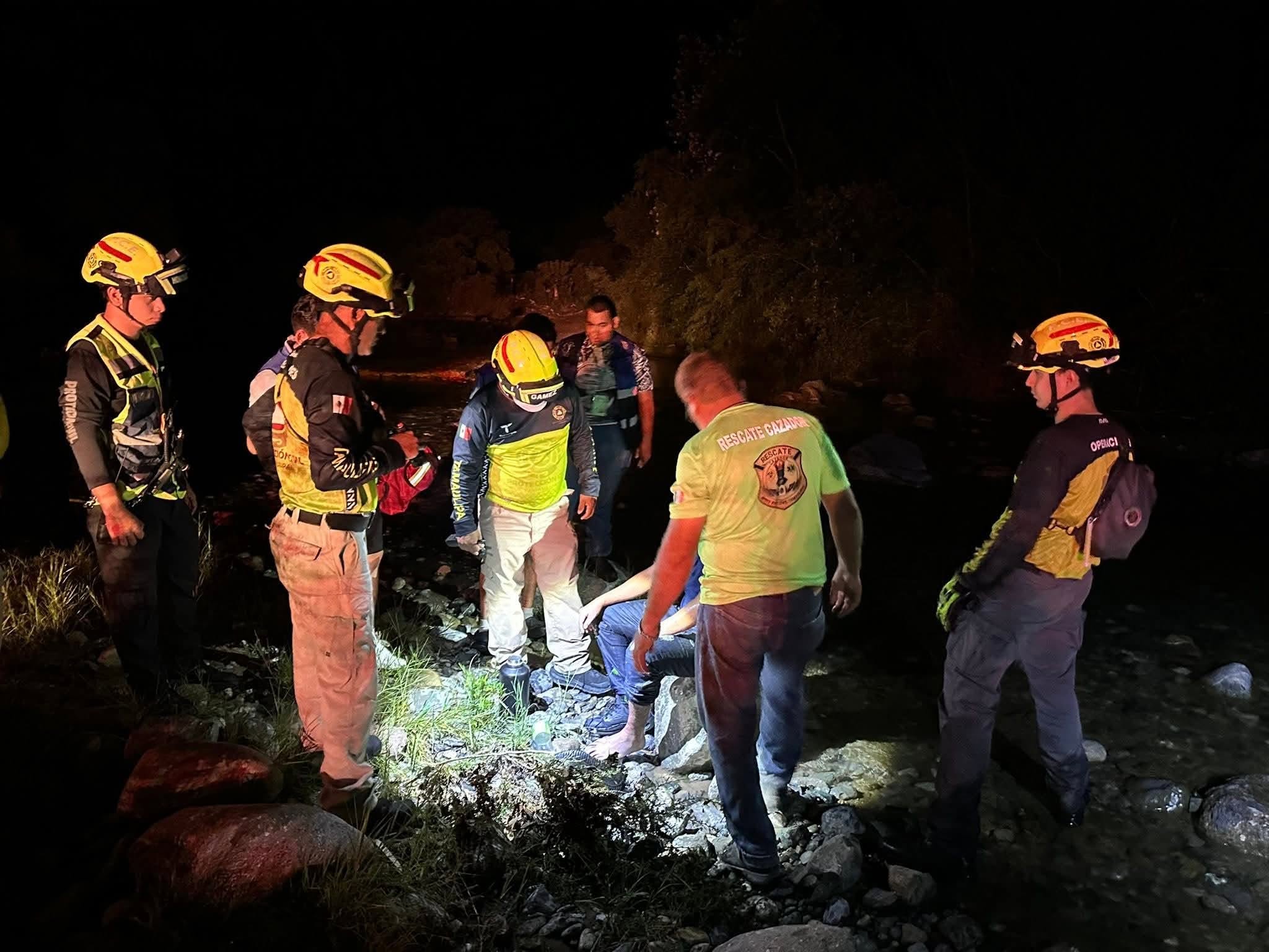 Rescatan a dos personas extraviadas en el Cañón del Novillo