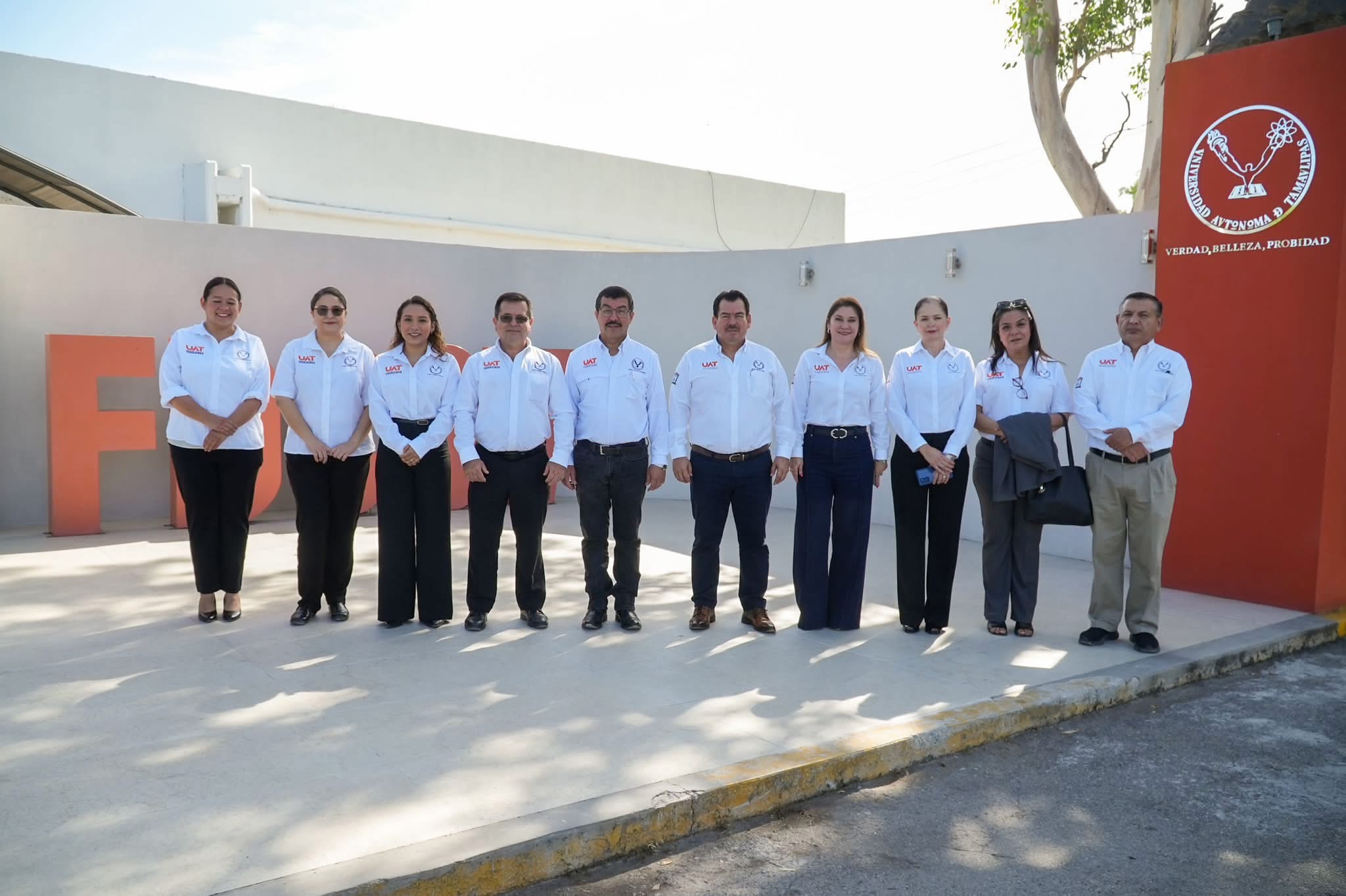 Rector de la UAT supervisa avances de obras de remodelación en la Facultad de Derecho Victoria