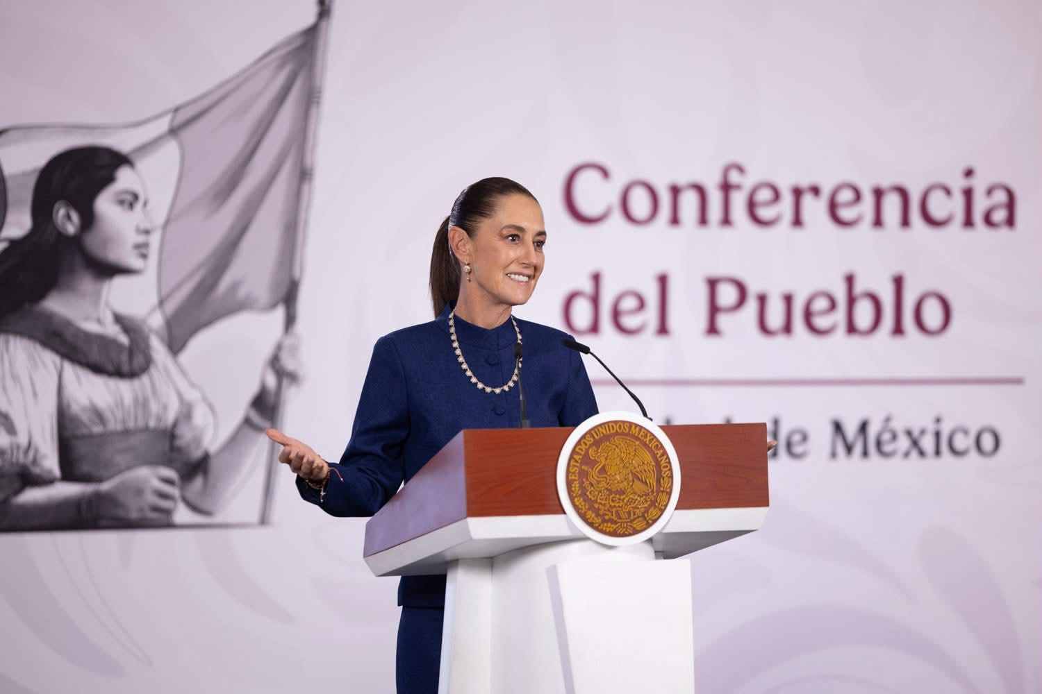 Anuncia Presidenta dispersión de moscas estériles para combatir el gusano barrenador en Tamaulipas
