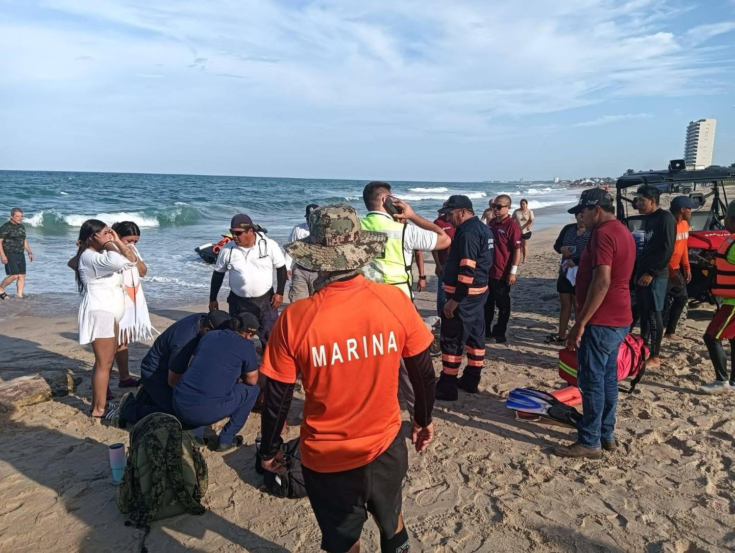 Dos jóvenes estuvieron en riesgo y fueron rescatados en playa Velamar