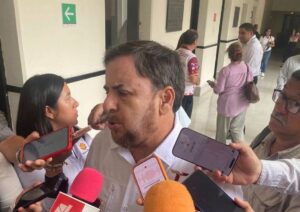 SET separa de su cargo a director de primaria al papá de Dafne