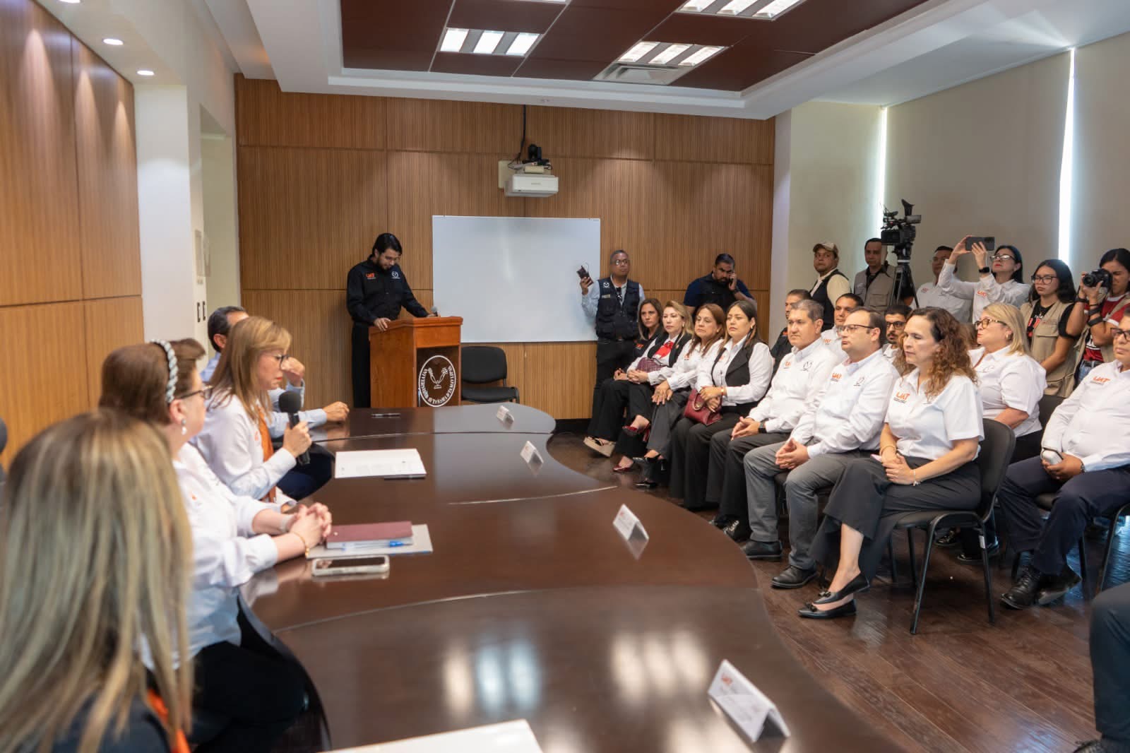 Amplía la UAT apoyo a proyectos de investigación