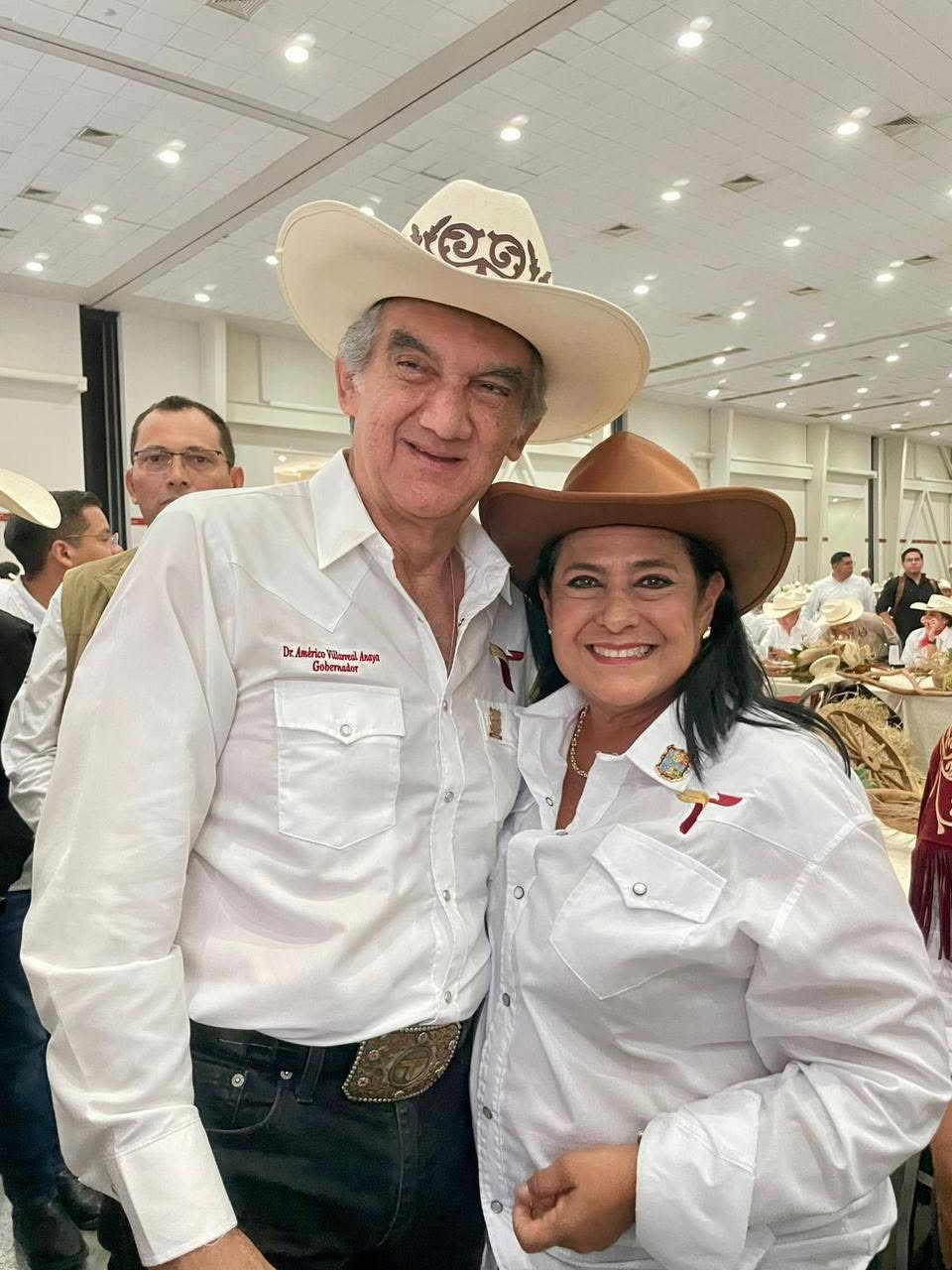 Llama Américo a cerrar filas con Sheinbaum