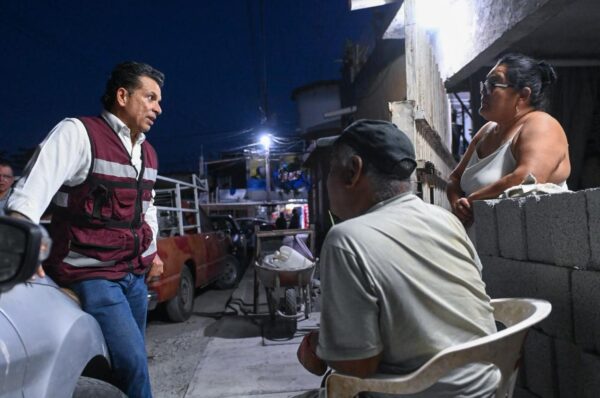 Alcalde Lalo Gattás inicia recorridos vespertinos en colonias para estar más cerca de la gente