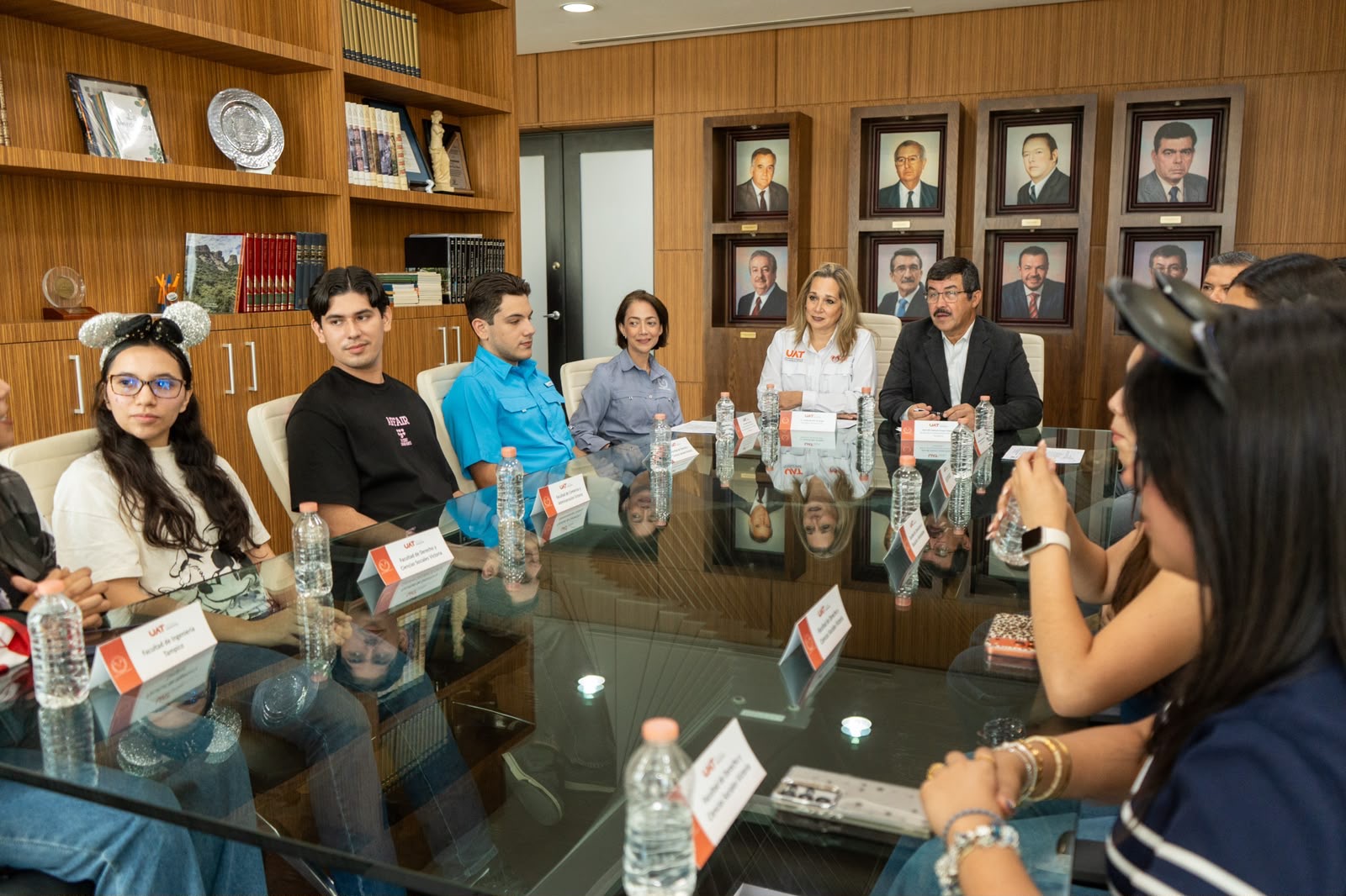 Afianza UAT movilidad internacional de estudiantes en el programa Disney 2026