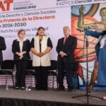 “Aquí se le quiere y se le respeta, señor rector”: Elda Ruth de los Reyes.