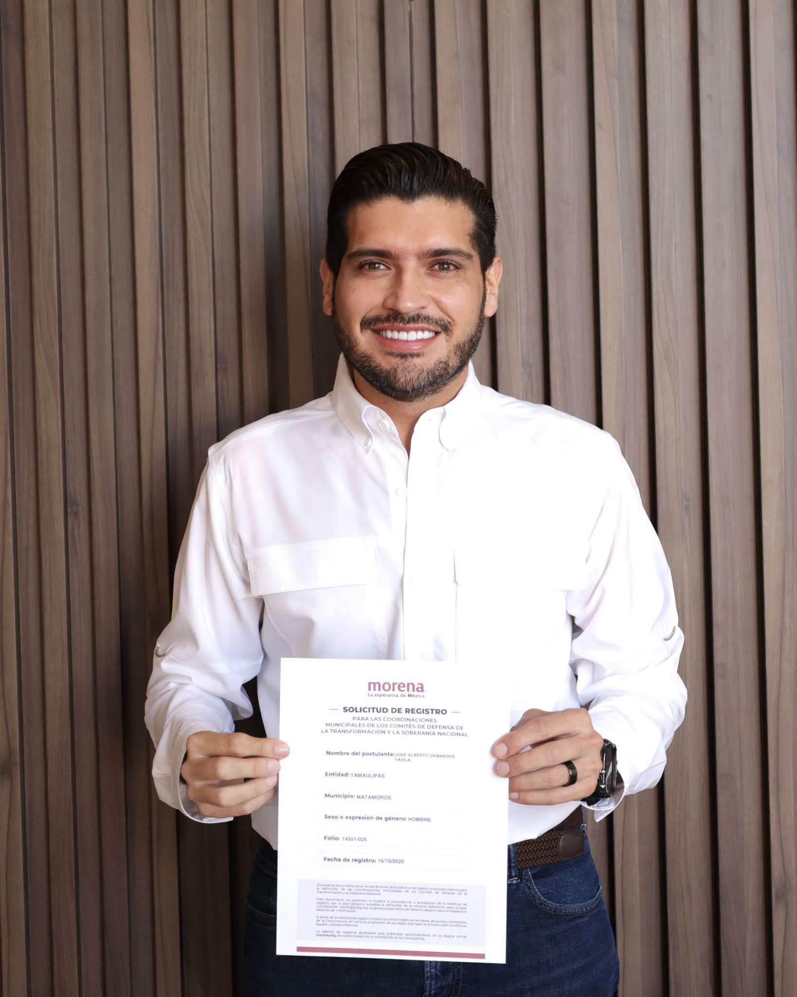 El alcalde de Matamoros Beto Granados se registró como aspirante a la coordinación municipal
