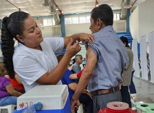 Alerta en Tamaulipas: influenza suma ocho muertes; vacunación apenas avanza 4%